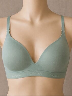 Women's Form To Body Lightly Lined Bralette Bra QF7618